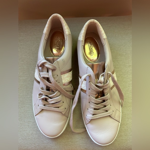 Michael Kors pink/rose gold leather sneakers - Picture 2 of 6
